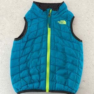 North face vest. Boys 4T